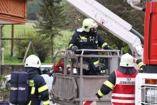 Einsatzübung für alle Feuerwehren des Abschnittes 1 in Henndorf (6.5.2022)_31